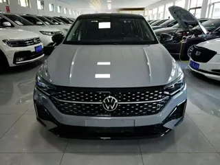 Volkswagen Lavida 2022 купить из Китая, цена 1 675 000 ₽ — Suifenhe Auto