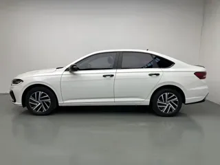 Volkswagen Lavida 2025 купить из Китая, цена 2 791 000 ₽ — Suifenhe Auto