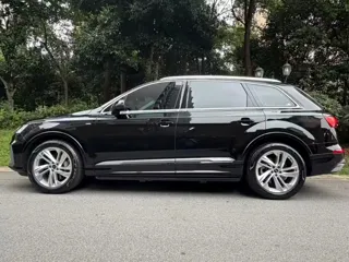 Audi Q7 2024 купить из Китая, цена 7 294 000 ₽ — Suifenhe Auto