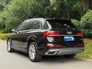 Audi Q7 2024 купить из Китая, цена 7 294 000 ₽ — Suifenhe Auto