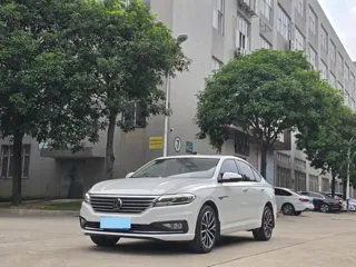 Volkswagen Lavida 2021 купить из Китая, цена 1 426 000 ₽ — Suifenhe Auto