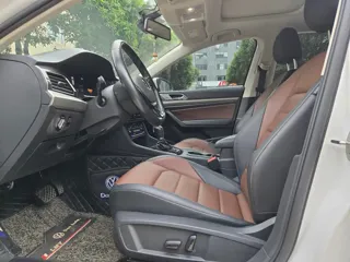 Volkswagen Lavida 2021 купить из Китая, цена 1 426 000 ₽ — Suifenhe Auto