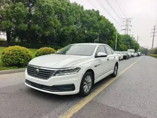 Volkswagen Lavida 2022 купить из Китая, цена 1 215 000 ₽ — Suifenhe Auto