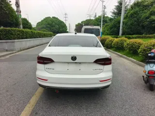 Volkswagen Lavida 2022 купить из Китая, цена 1 215 000 ₽ — Suifenhe Auto
