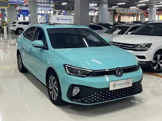 Volkswagen Lavida 2023 купить из Китая, цена 1 687 000 ₽ — Suifenhe Auto