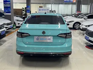 Volkswagen Lavida 2023 купить из Китая, цена 1 687 000 ₽ — Suifenhe Auto