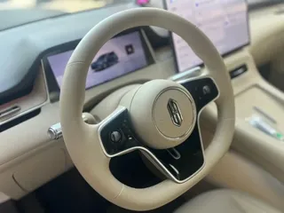 Shangjie H5 2025 купить из Китая, цена 3 912 000 ₽ — Suifenhe Auto