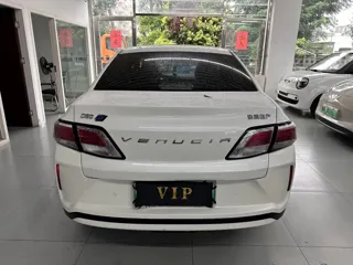Venucia D60EV 2023 купить из Китая, цена 1 261 000 ₽ — Suifenhe Auto
