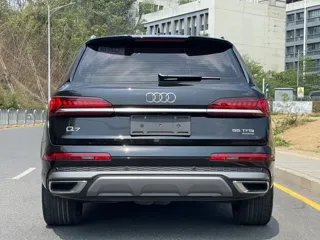 Audi Q7 2024 купить из Китая, цена 10 413 000 ₽ — Suifenhe Auto