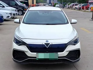 Venucia D60EV 2021 купить из Китая, цена 1 007 000 ₽ — Suifenhe Auto