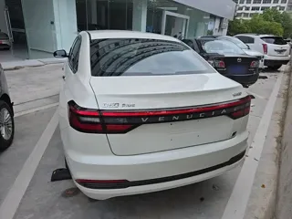 Venucia D60EV 2024 купить из Китая, цена 1 298 000 ₽ — Suifenhe Auto