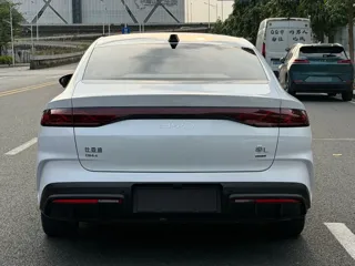 BYD Qin 2025 купить из Китая, цена 2 543 000 ₽ — Suifenhe Auto