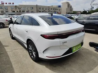 BYD Qin 2025 купить из Китая, цена 2 075 000 ₽ — Suifenhe Auto