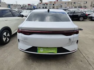BYD Qin 2025 купить из Китая, цена 2 075 000 ₽ — Suifenhe Auto
