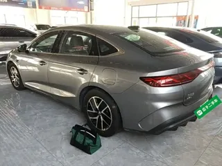BYD Qin 2025 купить из Китая, цена 2 757 000 ₽ — Suifenhe Auto