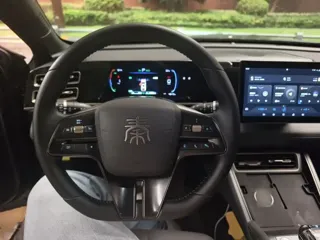 BYD Qin 2024 купить из Китая, цена 2 602 000 ₽ — Suifenhe Auto