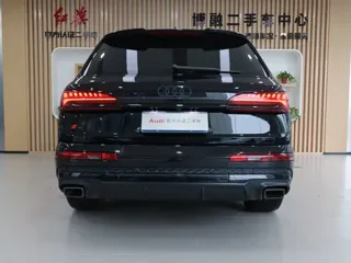 Audi Q7 2024 купить из Китая, цена 8 063 000 ₽ — Suifenhe Auto