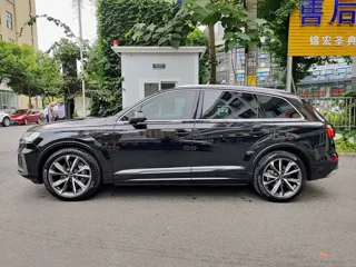 Audi Q7 2024 купить из Китая, цена 9 522 000 ₽ — Suifenhe Auto