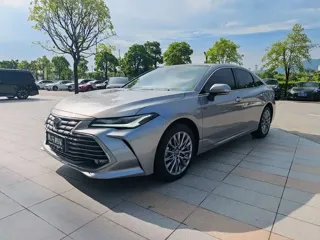 Toyota Avalon 2025 купить из Китая, цена 4 253 000 ₽ — Suifenhe Auto