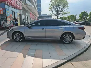 Toyota Avalon 2025 купить из Китая, цена 4 253 000 ₽ — Suifenhe Auto