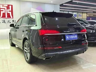 Audi Q7 2025 купить из Китая, цена 10 704 000 ₽ — Suifenhe Auto