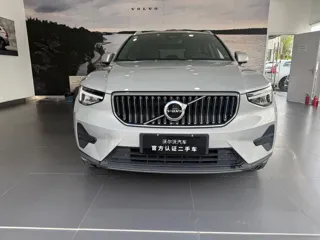 Volvo XC40 2024