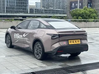 Toyota bZ3 2023 купить из Китая, цена 3 737 000 ₽ — Suifenhe Auto