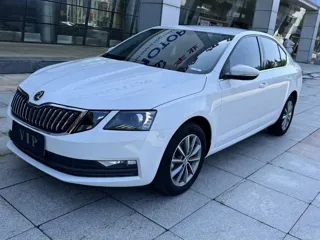 Skoda Octavia 2022 купить из Китая, цена 1 475 000 ₽ — Suifenhe Auto