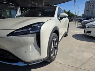 Baojun Yunhai 2024 купить из Китая, цена 2 745 000 ₽ — Suifenhe Auto