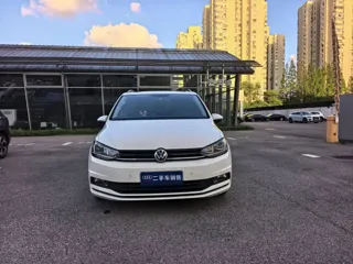 Volkswagen Touran 2020 купить из Китая, цена 1 509 000 ₽ — Suifenhe Auto