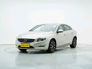 Volvo S60 2018 купить из Китая, цена 1 410 000 ₽ — Suifenhe Auto