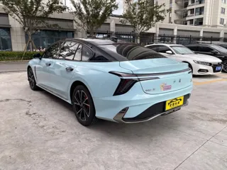 Hongqi H6 2024 купить из Китая, цена 3 221 000 ₽ — Suifenhe Auto