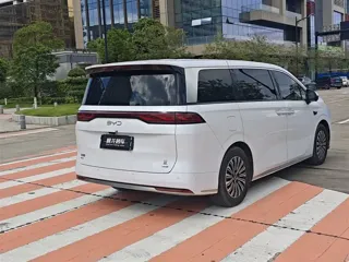 BYD Xia 2025 купить из Китая, цена 4 992 000 ₽ — Suifenhe Auto