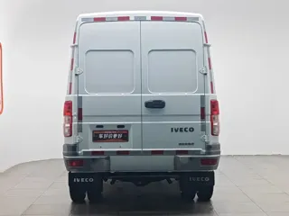 Iveco Daily 2020 купить из Китая, цена 2 337 000 ₽ — Suifenhe Auto