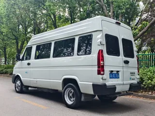 Iveco Daily 2024 купить из Китая, цена 2 080 000 ₽ — Suifenhe Auto