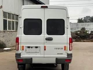 Iveco Daily 2020 купить из Китая, цена 2 059 000 ₽ — Suifenhe Auto