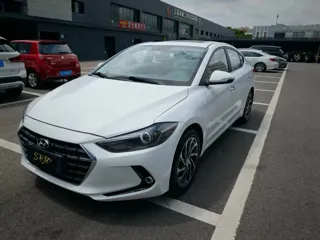 Hyundai Elantra 2020 купить из Китая, цена 1 236 000 ₽ — Suifenhe Auto