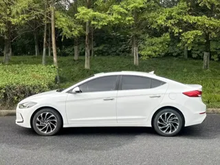 Hyundai Elantra 2020 купить из Китая, цена 1 259 000 ₽ — Suifenhe Auto