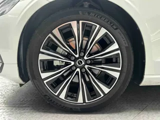 Volvo S60 2024 купить из Китая, цена 4 128 000 ₽ — Suifenhe Auto