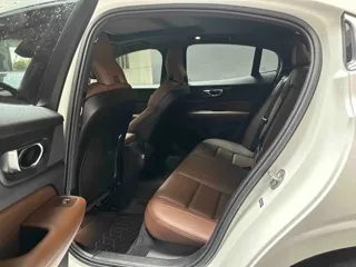 Volvo S60 2024 купить из Китая, цена 4 128 000 ₽ — Suifenhe Auto