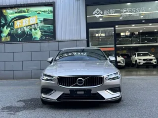 Volvo S60 2025 купить из Китая, цена 3 971 000 ₽ — Suifenhe Auto