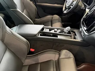 Volvo S60 2024 купить из Китая, цена 4 343 000 ₽ — Suifenhe Auto