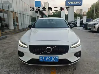 Volvo S60 2024 купить из Китая, цена 4 343 000 ₽ — Suifenhe Auto