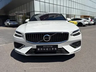 Volvo S60 2026 купить из Китая, цена 4 206 000 ₽ — Suifenhe Auto