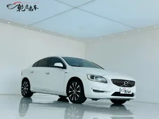 Volvo S60 2019 купить из Китая, цена 1 526 000 ₽ — Suifenhe Auto
