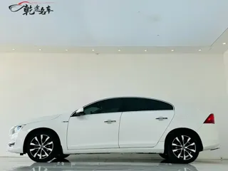 Volvo S60 2019 купить из Китая, цена 1 526 000 ₽ — Suifenhe Auto