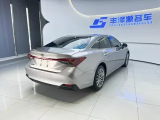 Toyota Avalon 2025 купить из Китая, цена 4 203 000 ₽ — Suifenhe Auto