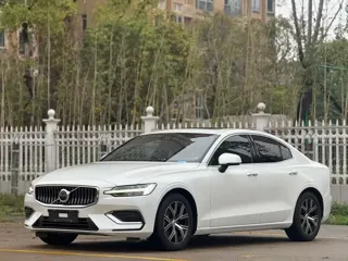 Volvo S60 2024