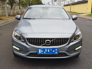 Volvo S60 2018 купить из Китая, цена 1 422 000 ₽ — Suifenhe Auto