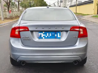 Volvo S60 2018 купить из Китая, цена 1 422 000 ₽ — Suifenhe Auto